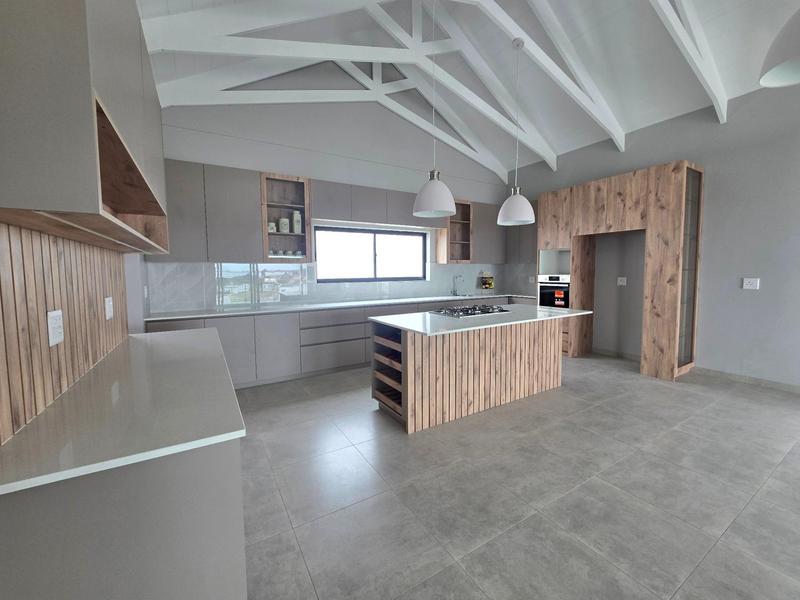 4 Bedroom Property for Sale in Da Gama Bay Western Cape